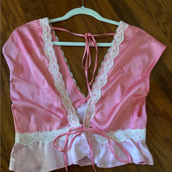 Pink Lace top with Open back! - Picture 2 of 2